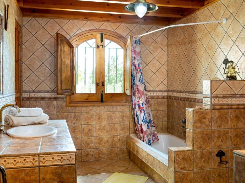 7 soveværelse Finca/Landehus til salg i Motril med swimmingpool garage - € 999.000 (Ref: 8971845)