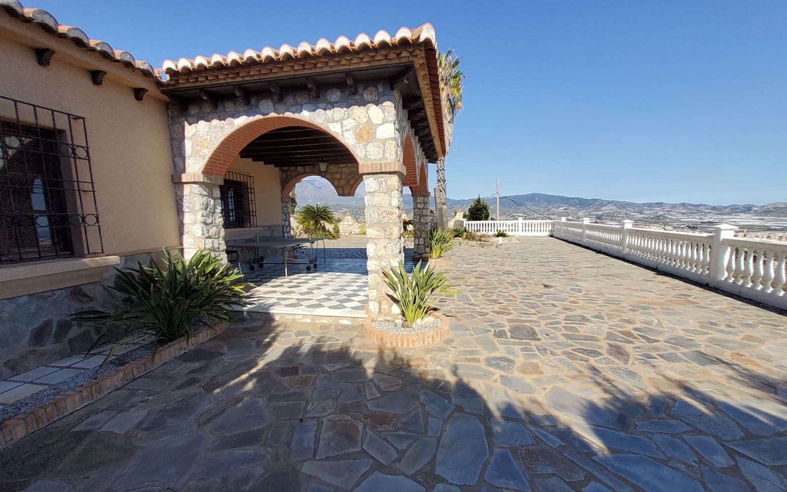 7 soveværelse Finca/Landehus til salg i Motril med swimmingpool garage - € 999.000 (Ref: 8971845)