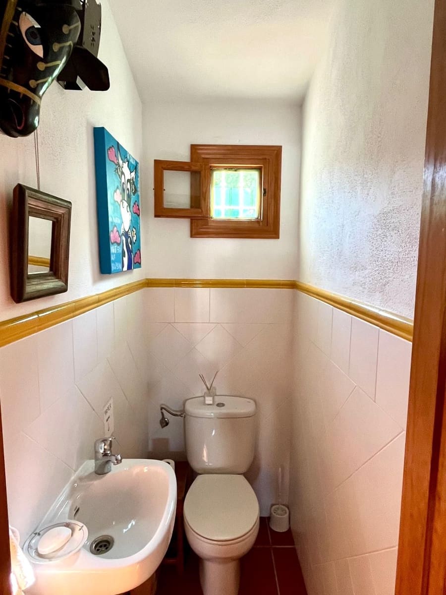 4 soveværelse Finca/Landehus til salg i Almunecar med swimmingpool garage - € 499.000 (Ref: 9008398)