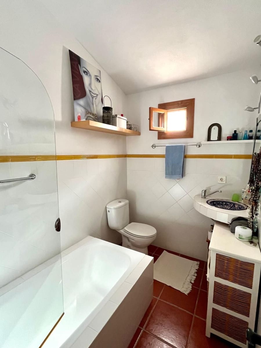 4 soveværelse Finca/Landehus til salg i Almunecar med swimmingpool garage - € 499.000 (Ref: 9008398)