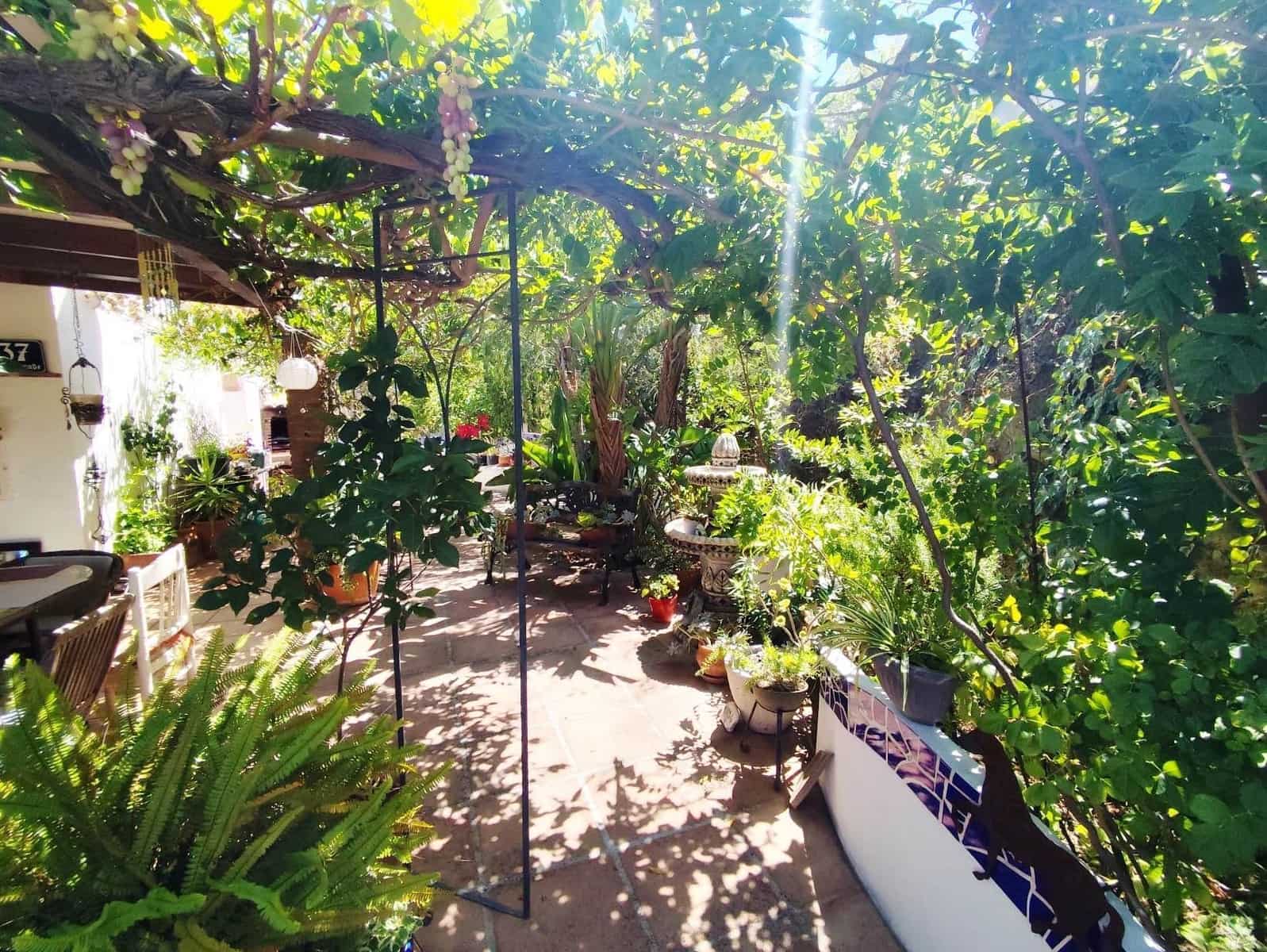 4 soveværelse Finca/Landehus til salg i Almunecar med swimmingpool garage - € 499.000 (Ref: 9008398)