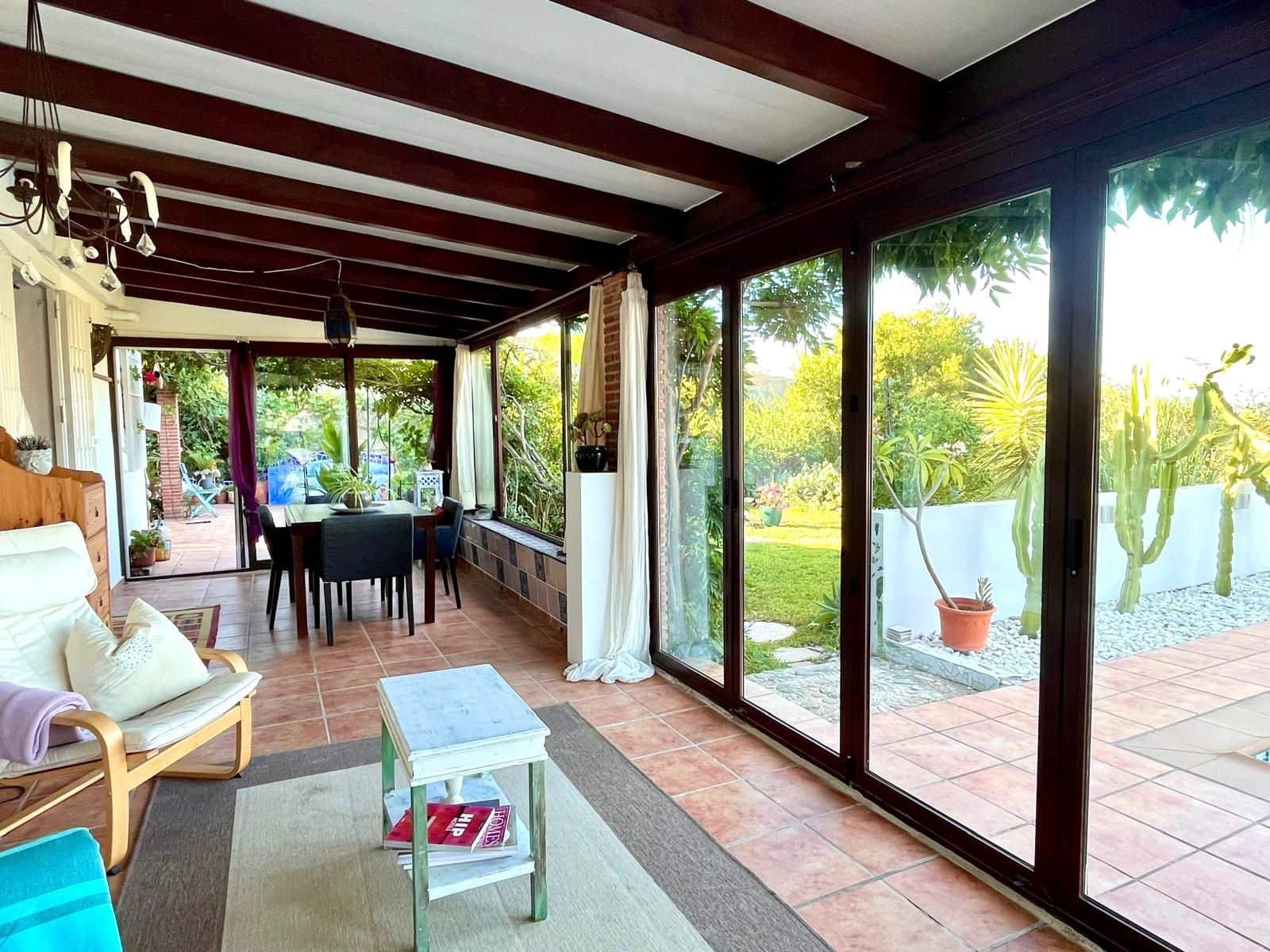 4 soveværelse Finca/Landehus til salg i Almunecar med swimmingpool garage - € 499.000 (Ref: 9008398)