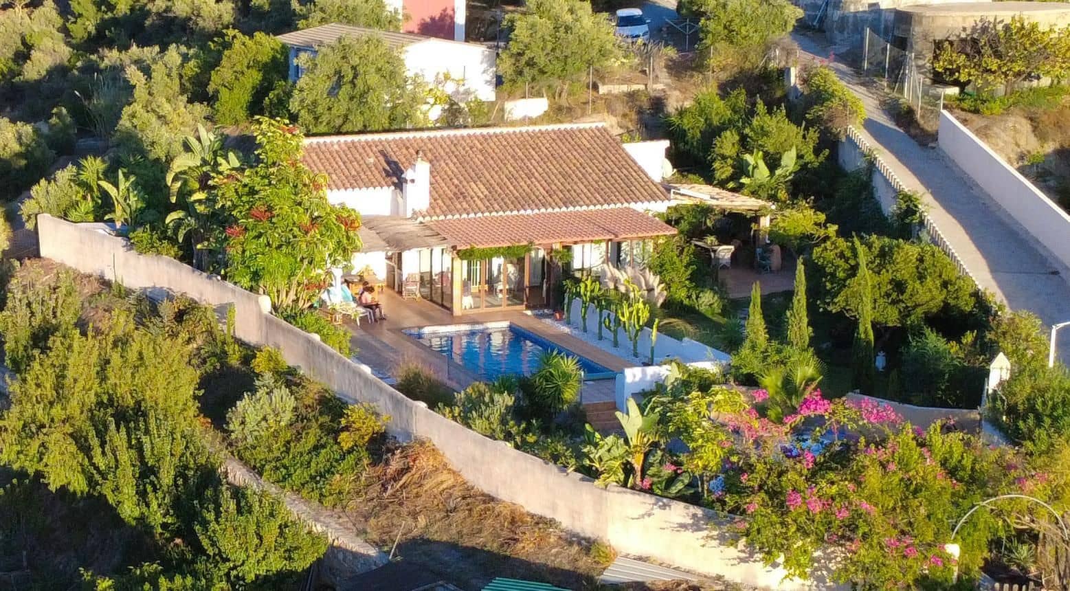 4 soveværelse Finca/Landehus til salg i Almunecar med swimmingpool garage - € 499.000 (Ref: 9008398)