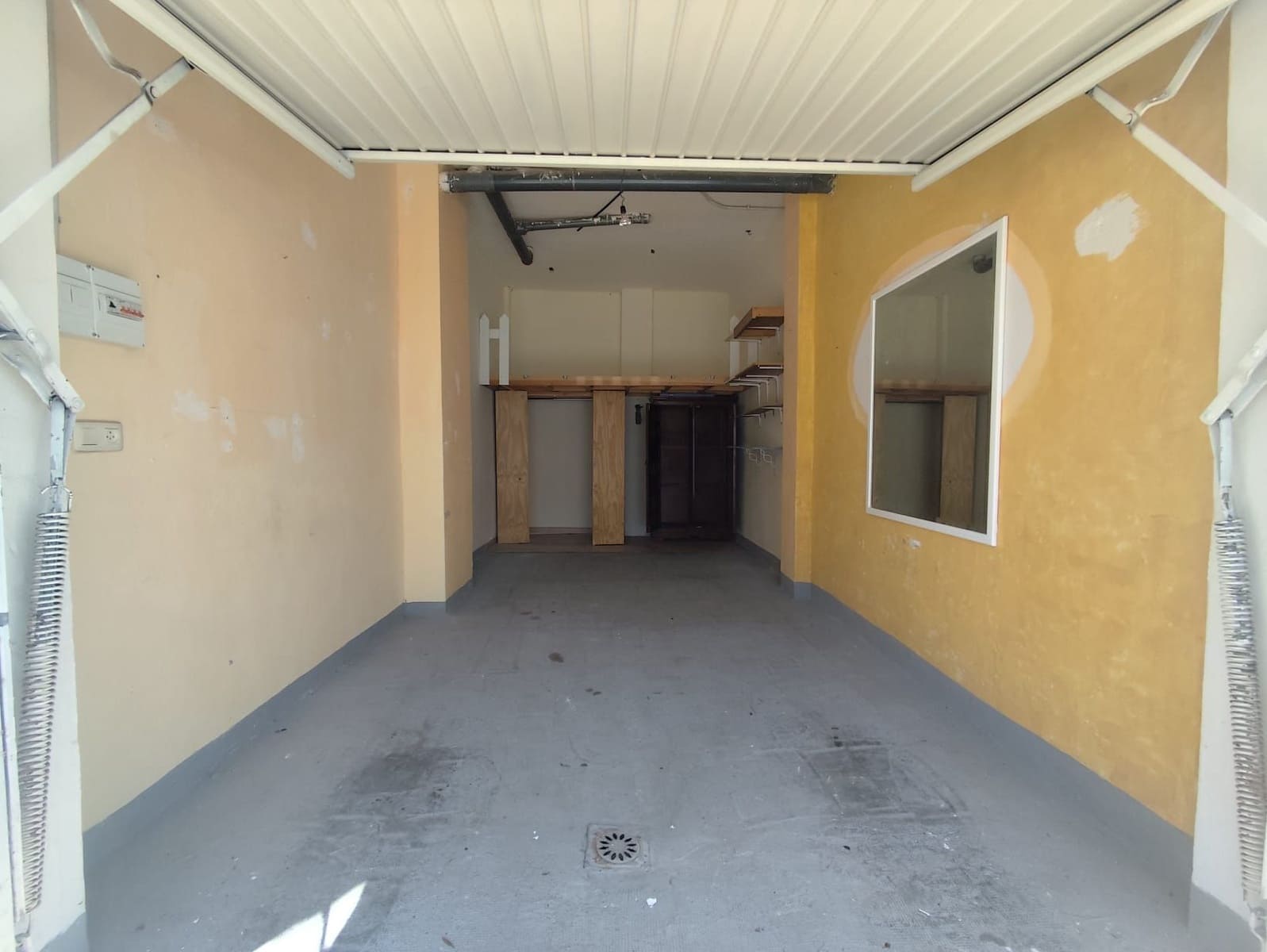 Garage til salg i Almunecar - € 39.900 (Ref: 9013575)