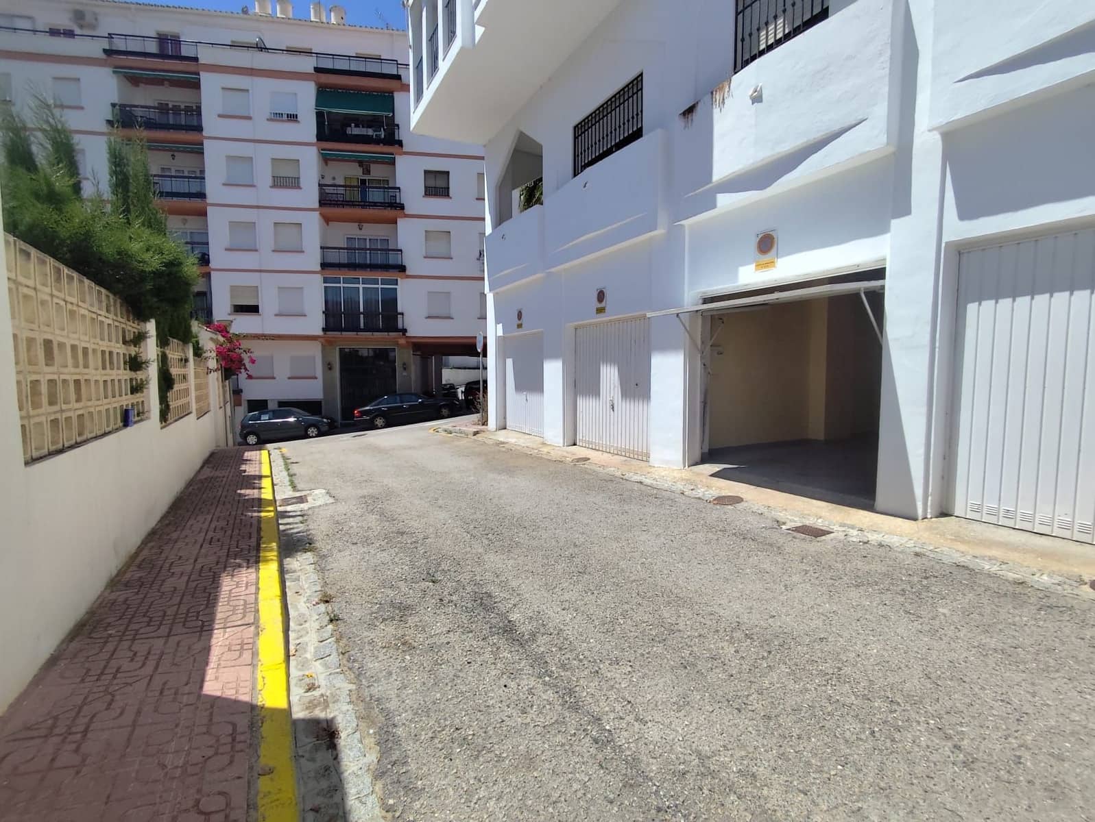 Garage til salg i Almunecar - € 42.800 (Ref: 9013575)