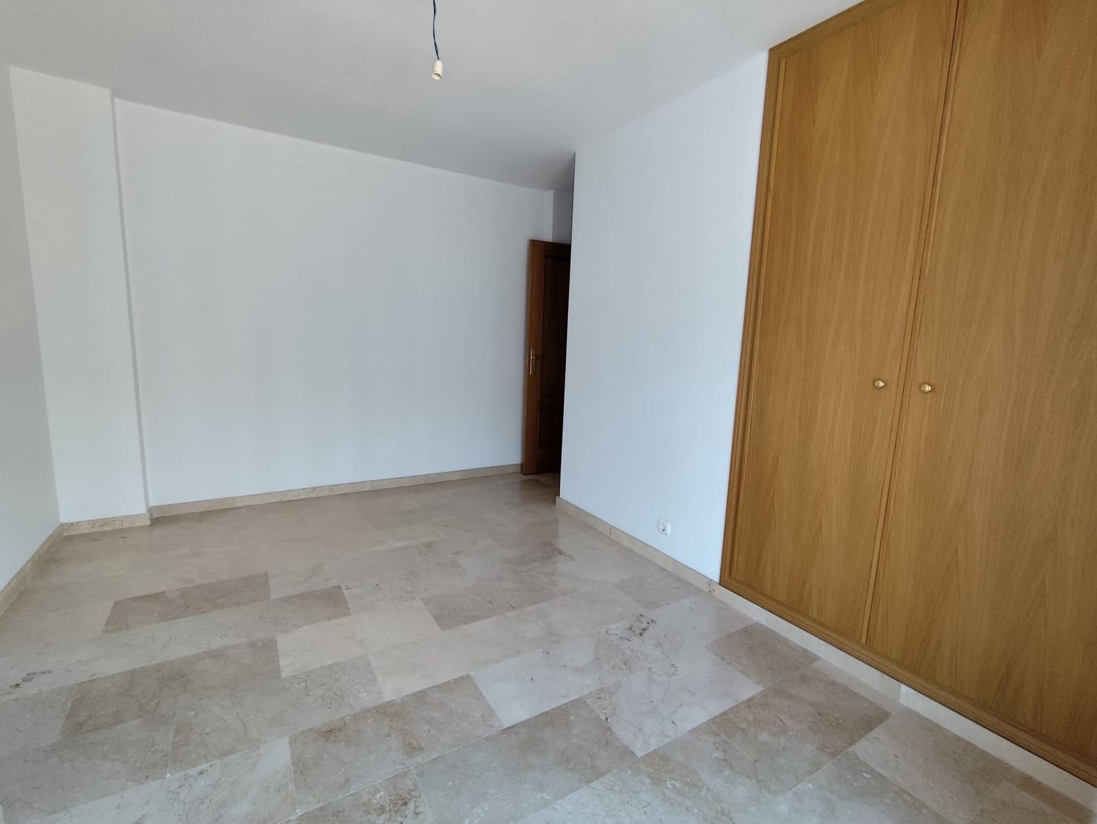 3 soveværelse Semi-Rækkehus til salg i Jete med garage - € 190.000 (Ref: 9022822)