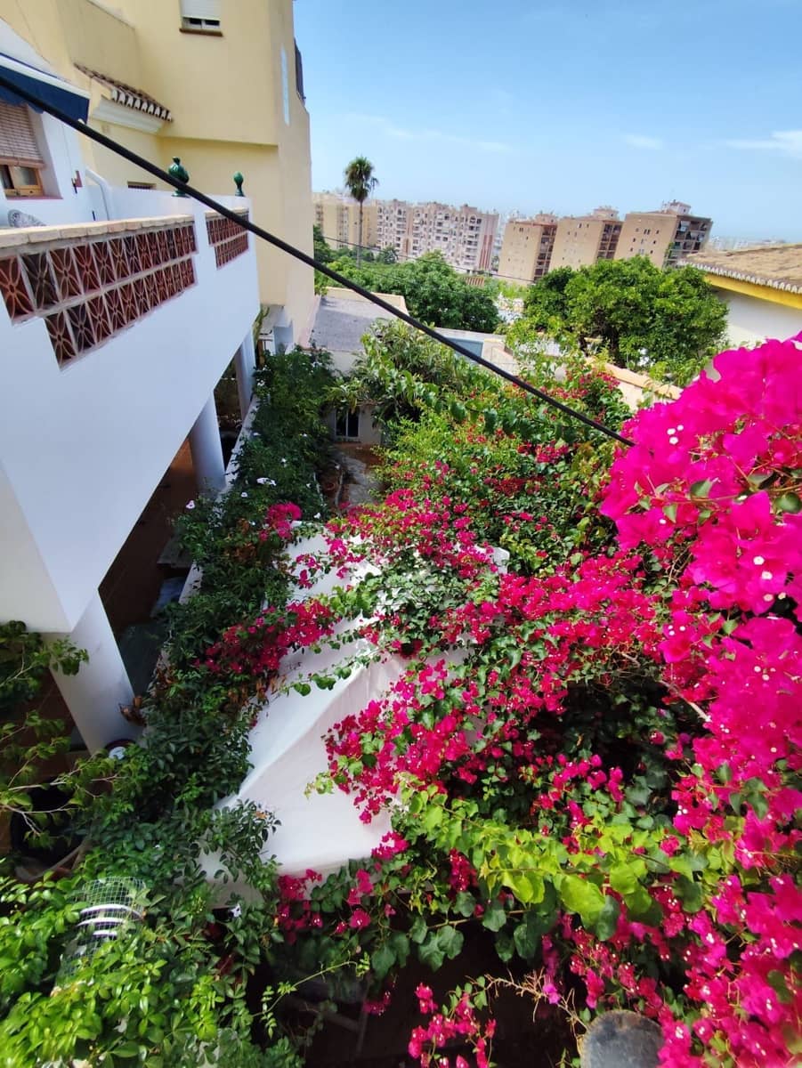 3 soveværelse Semi-Rækkehus til salg i Almunecar med garage - € 310.000 (Ref: 9136851)