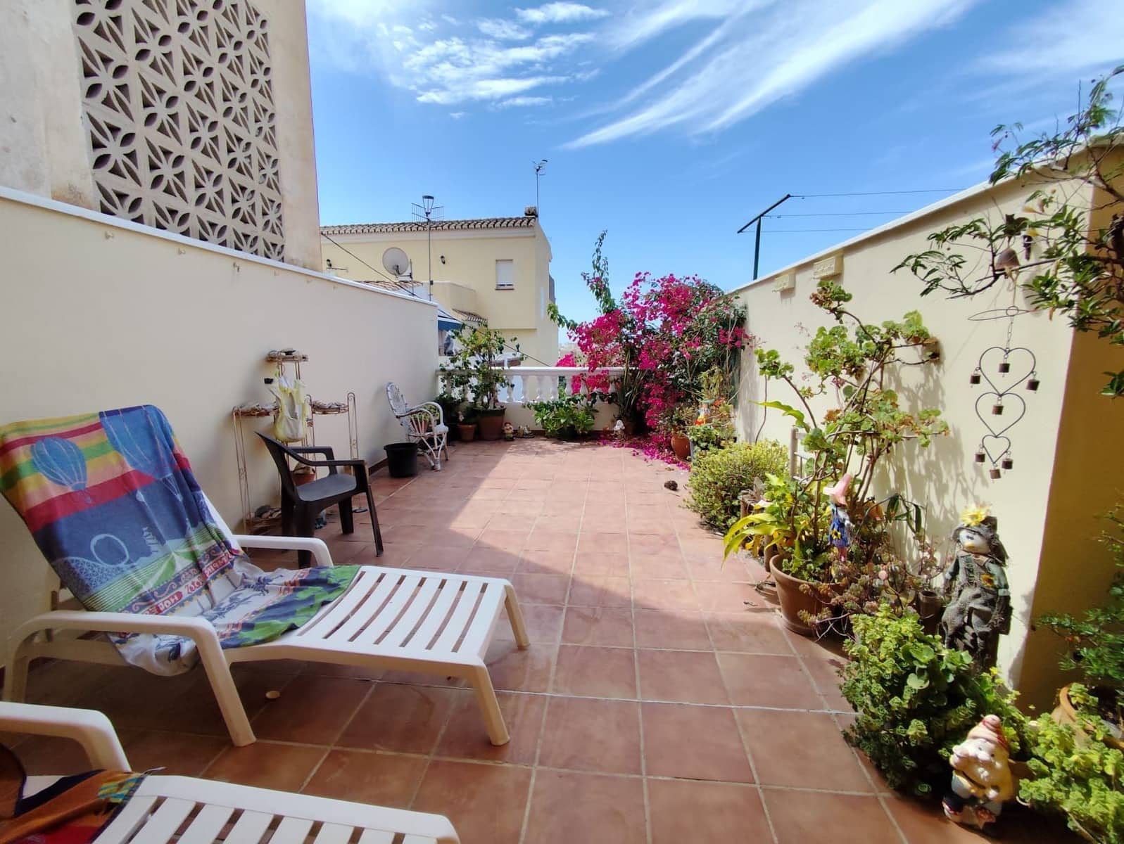 3 soveværelse Semi-Rækkehus til salg i Almunecar med garage - € 310.000 (Ref: 9136851)