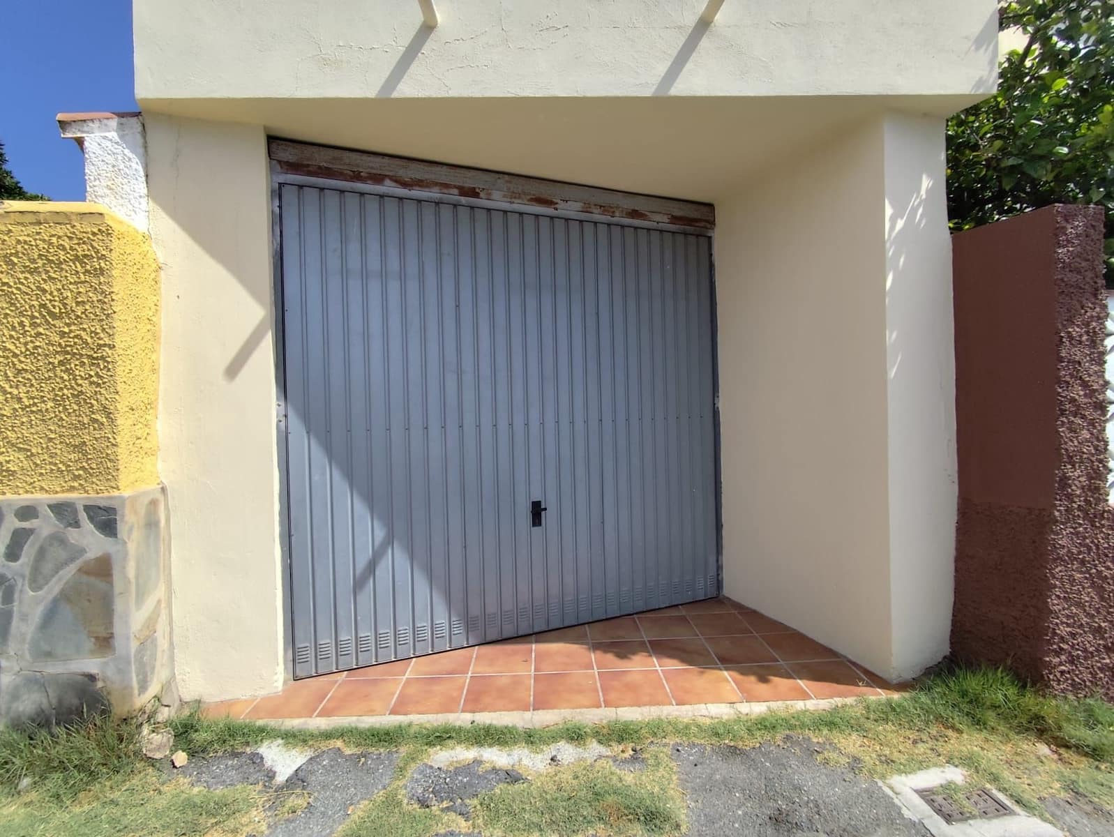 3 soveværelse Semi-Rækkehus til salg i Almunecar med garage - € 310.000 (Ref: 9136851)