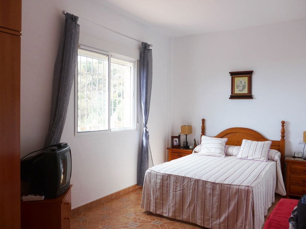 2 soveværelse Finca/Landehus til salg i Otivar med swimmingpool garage - € 214.000 (Ref: 9219670)