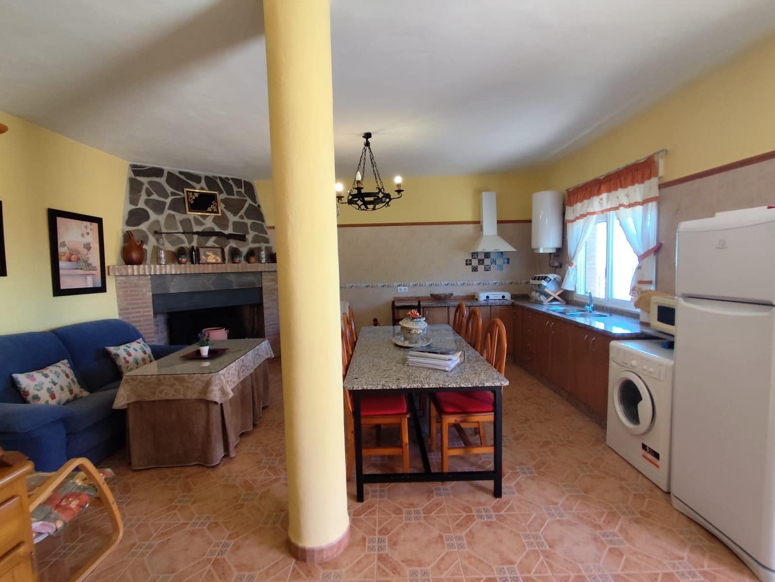 2 soveværelse Finca/Landehus til salg i Otivar med swimmingpool garage - € 214.000 (Ref: 9219670)