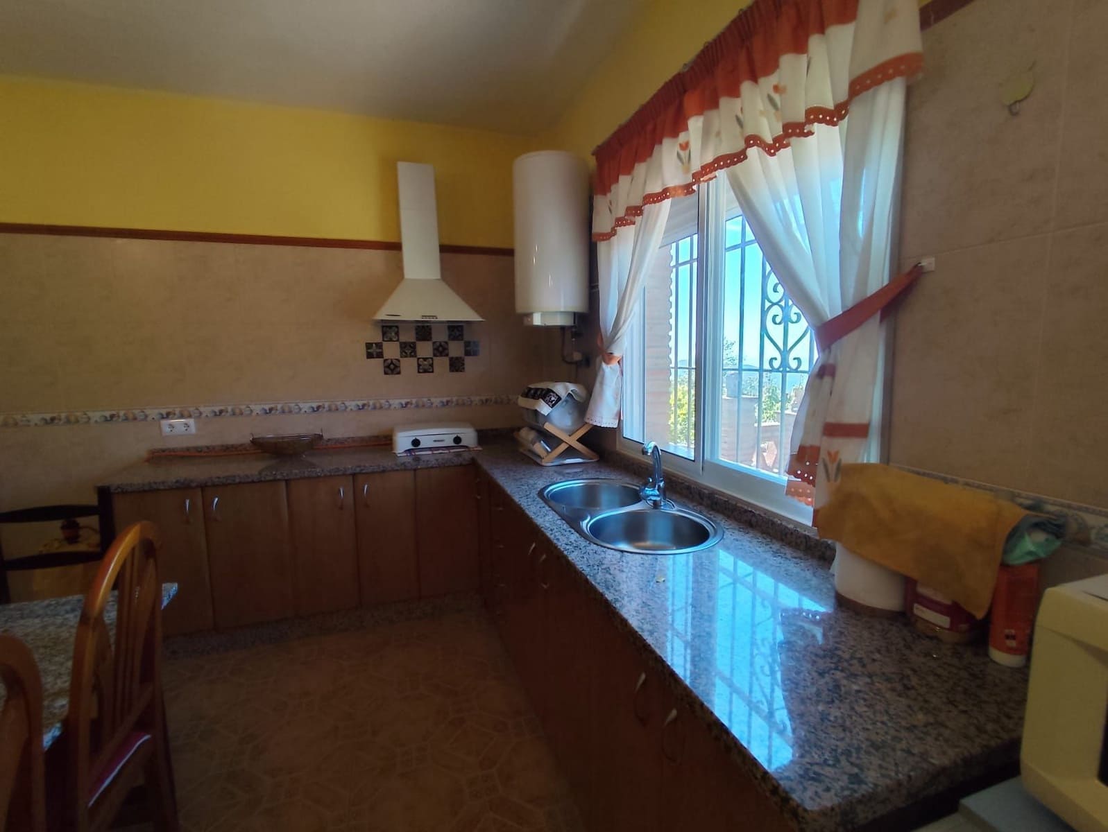 2 soveværelse Finca/Landehus til salg i Otivar med swimmingpool garage - € 214.000 (Ref: 9219670)