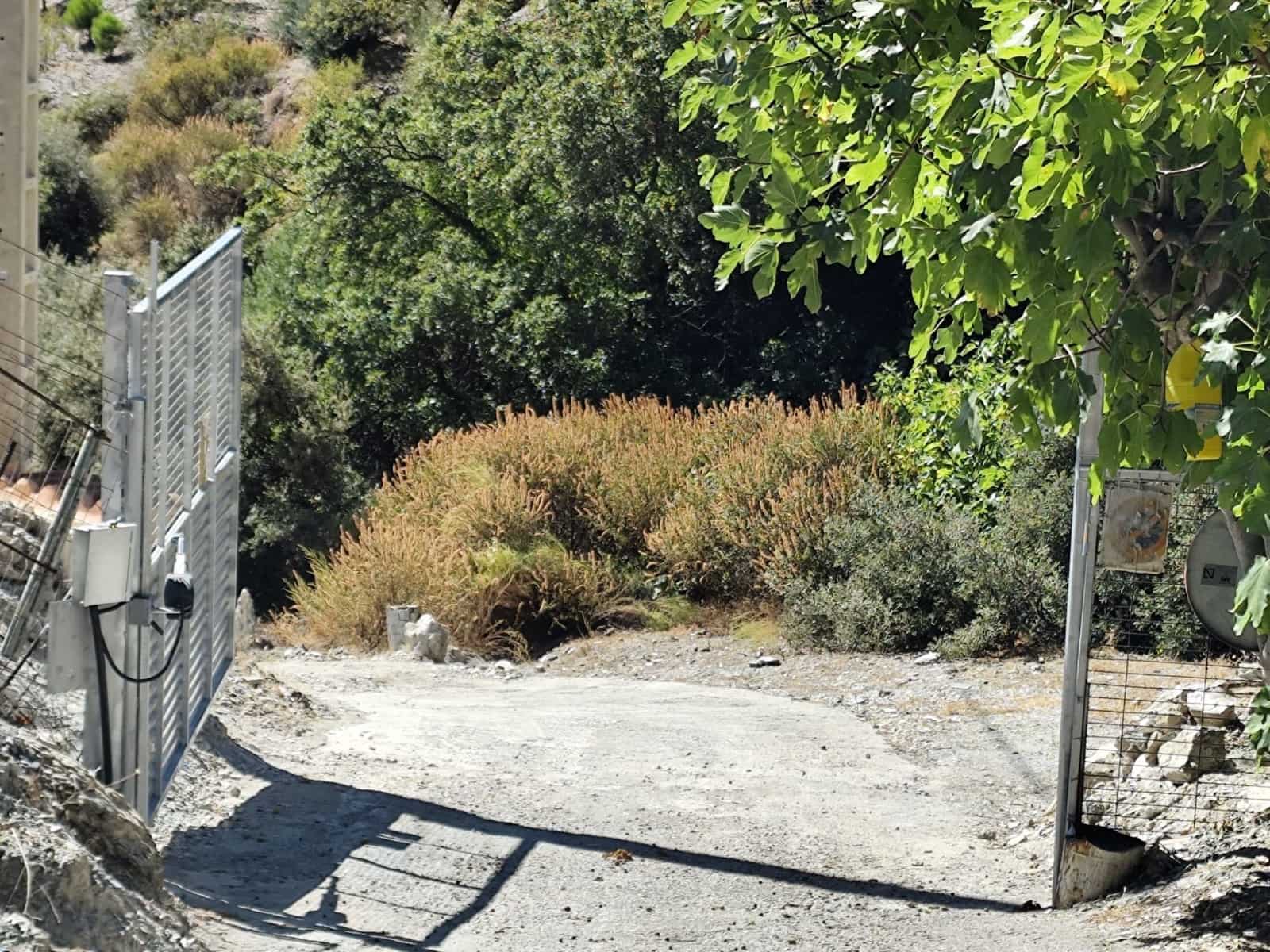 2 soveværelse Finca/Landehus til salg i Otivar med swimmingpool garage - € 214.000 (Ref: 9219670)