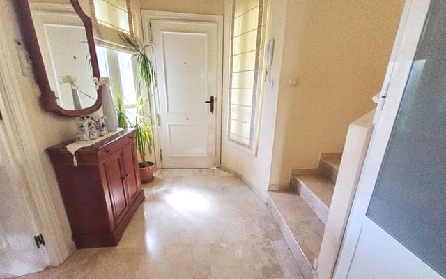 4 slaapkamer Villa te koop in Almuñécar met zwembad garage - € 625.000 (Ref: 9232158)