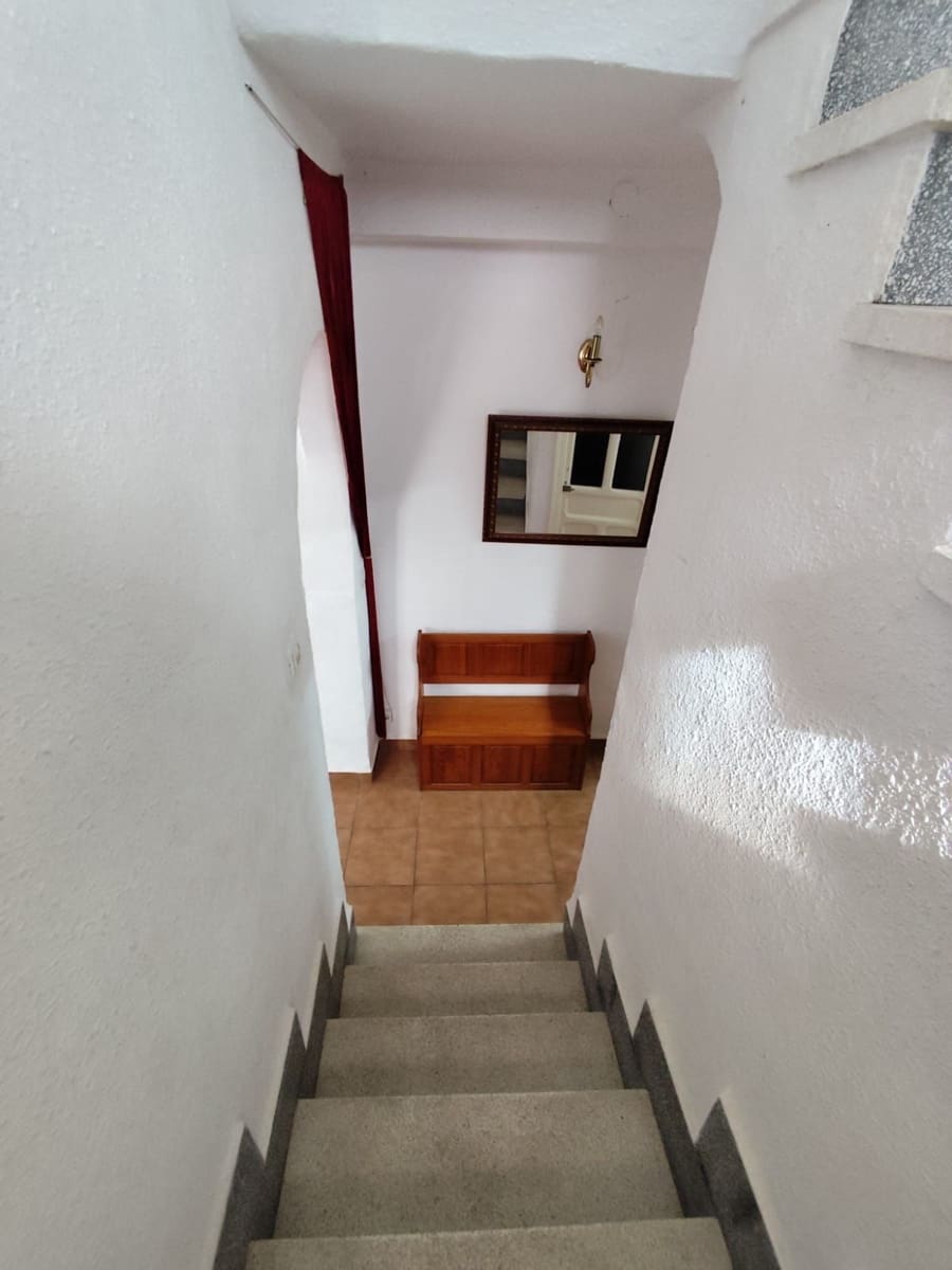 5 soverom Kjedet enebolig til salgs i Otivar - € 179 000 (Ref: 9378666)