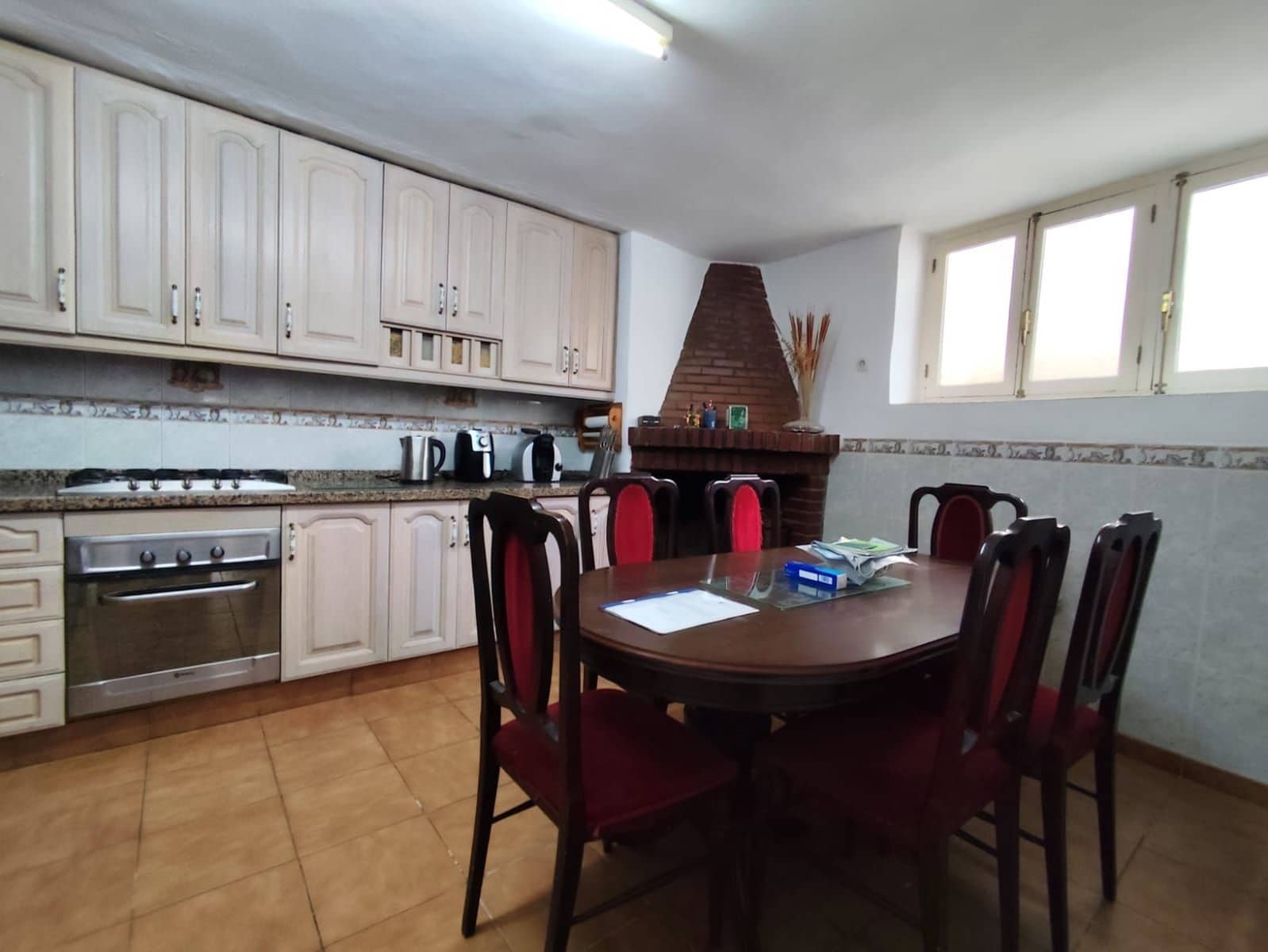 5 soverom Kjedet enebolig til salgs i Otivar - € 179 000 (Ref: 9378666)