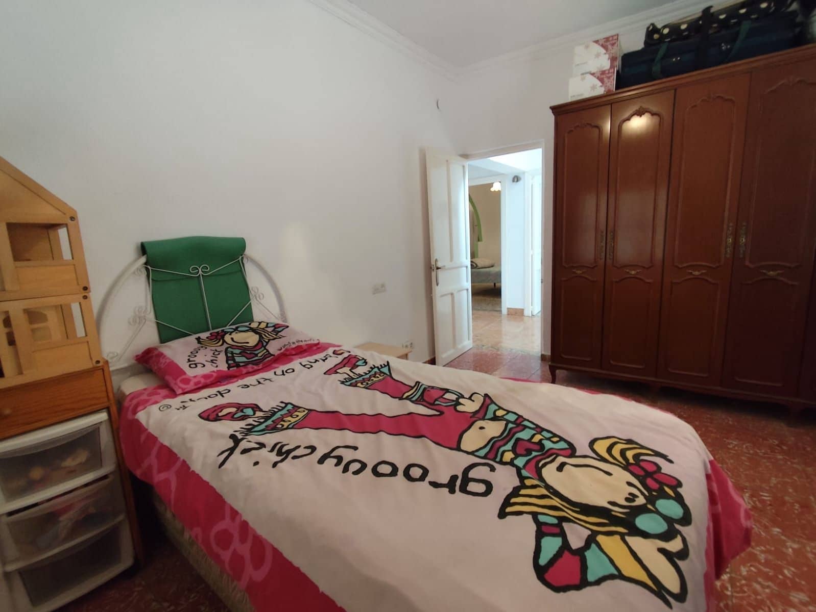 5 soverom Kjedet enebolig til salgs i Otivar - € 179 000 (Ref: 9378666)