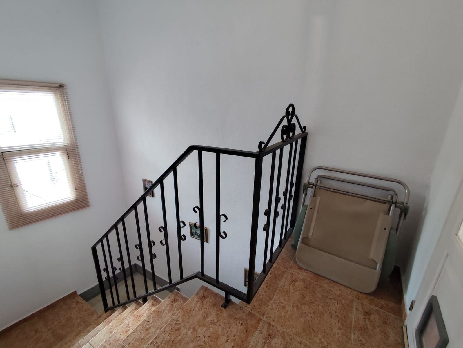 5 soverom Kjedet enebolig til salgs i Otivar - € 179 000 (Ref: 9378666)