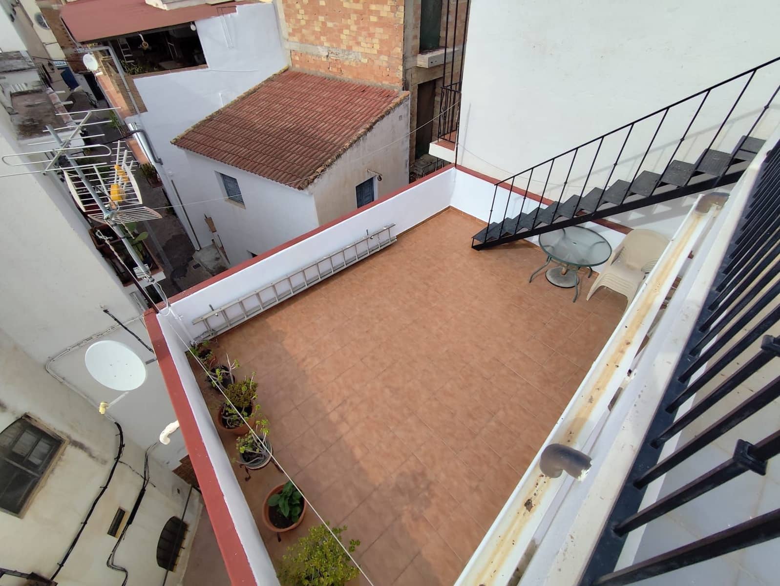 5 soverom Kjedet enebolig til salgs i Otivar - € 179 000 (Ref: 9378666)