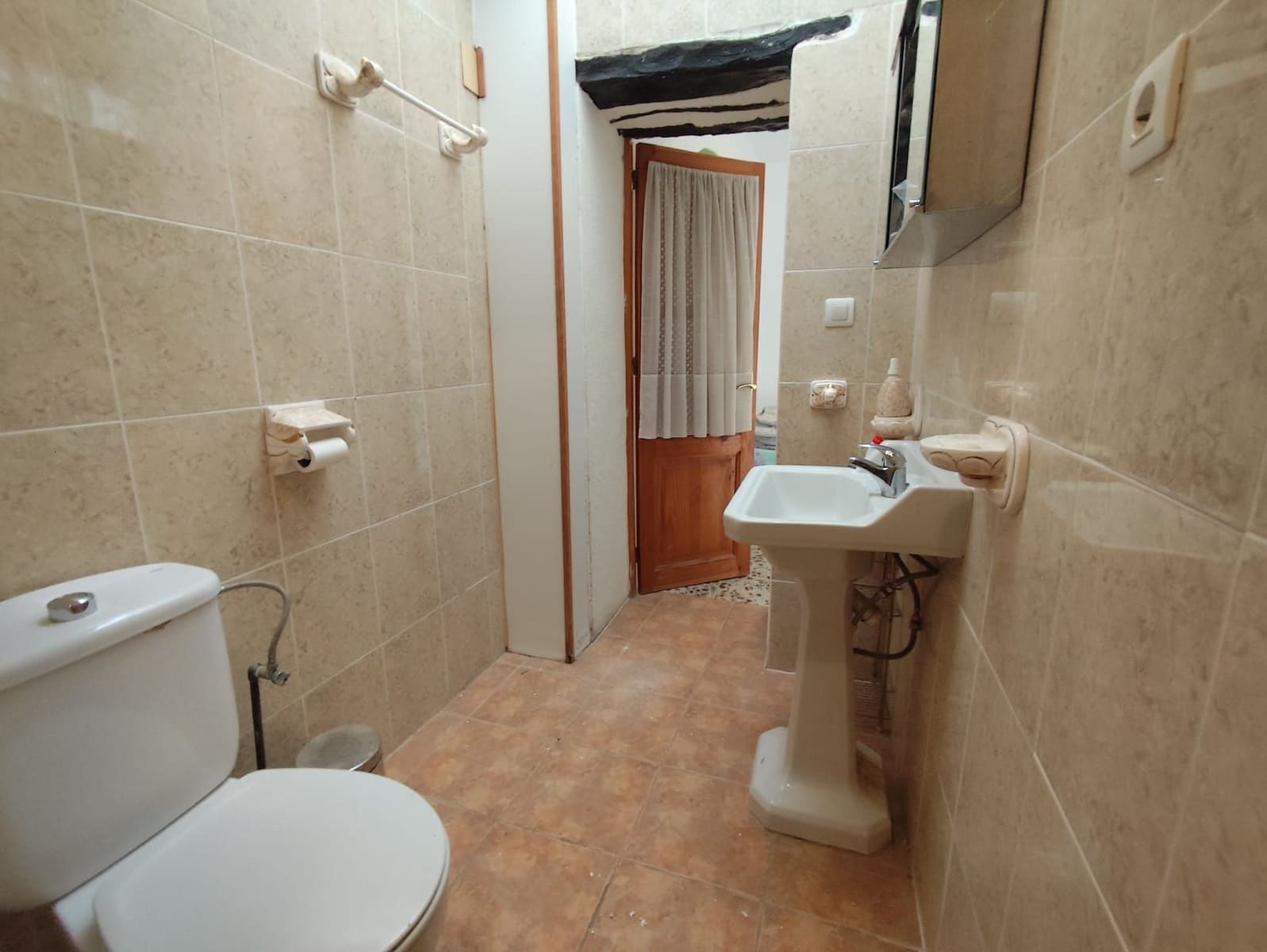 5 soverom Kjedet enebolig til salgs i Otivar - € 179 000 (Ref: 9378666)