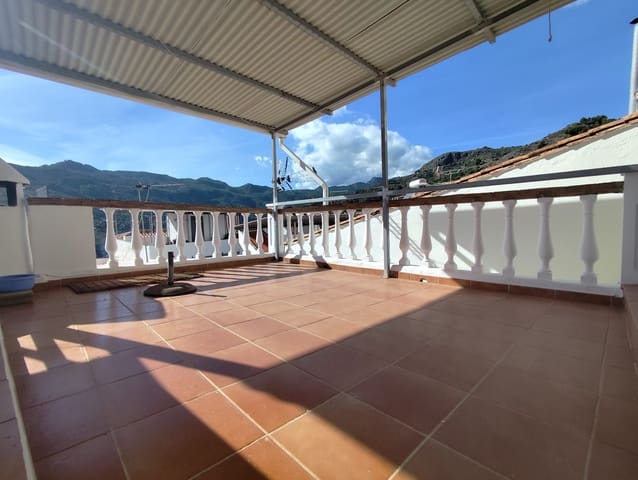 3 makuuhuone Paritalo myytävänä paikassa Otívar - 85 000 € (Ref: 9402835)