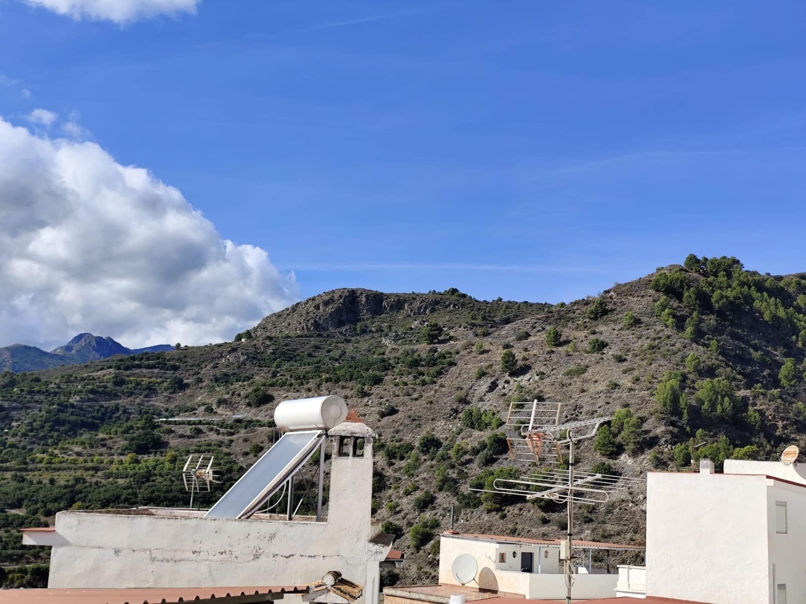 3 soverom Kjedet enebolig til salgs i Otivar - € 85 000 (Ref: 9402835)