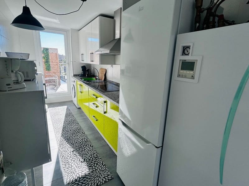 3 soverom Leilighet til salgs i Almunecar med svømmebasseng garasje - € 320 000 (Ref: 9436618)