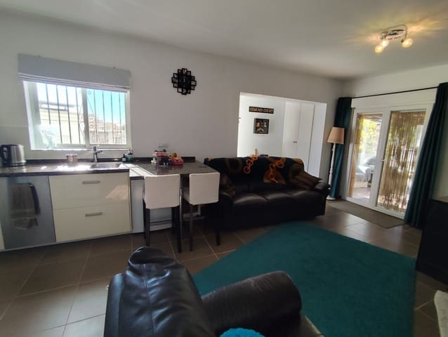 2 slaapkamer Villa te koop in Almuñécar met zwembad garage - € 380.000 (Ref: 9439629)