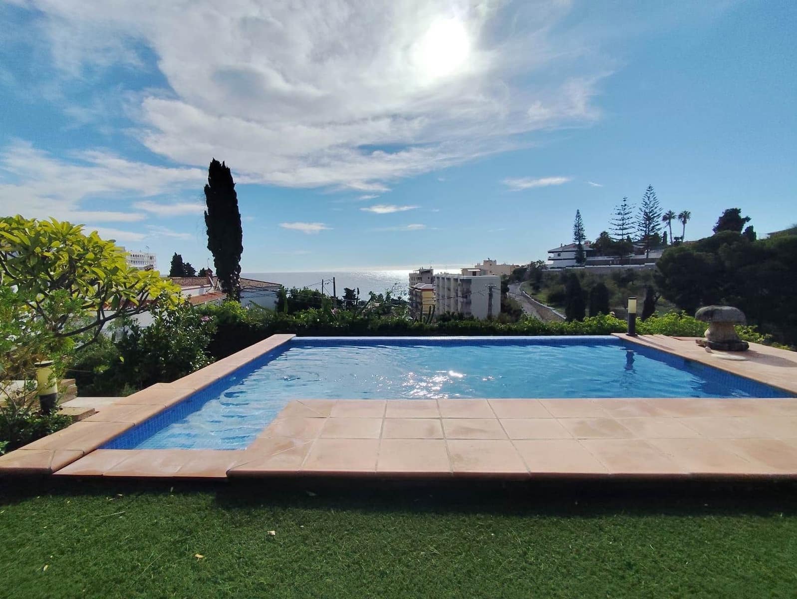 2 slaapkamer Villa te koop in Almunecar met zwembad garage - € 380.000 (Ref: 9439629)