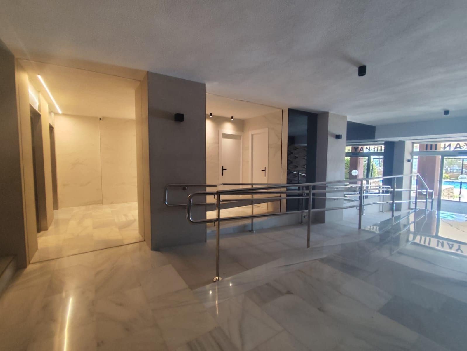 2 slaapkamer Appartement te koop in Almunecar met zwembad - € 320.000 (Ref: 9780070)