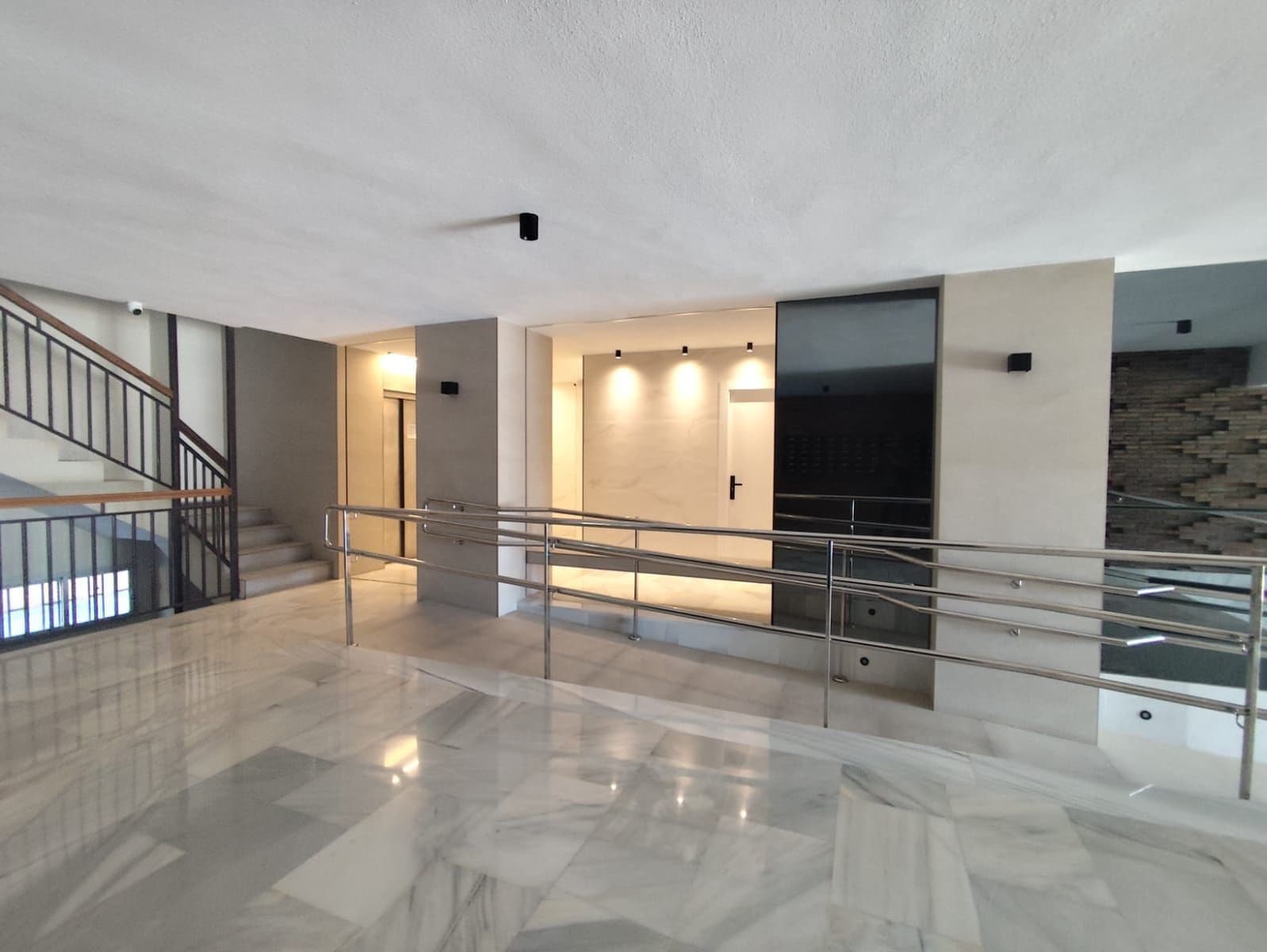 2 slaapkamer Appartement te koop in Almunecar met zwembad - € 320.000 (Ref: 9780070)