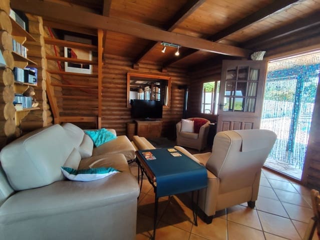 2 soveværelse Finca/Landehus til salg i Jete med swimmingpool garage - € 270.000 (Ref: 9828224)