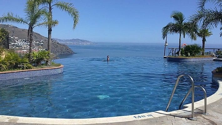 3 bedroom Semi-detached Villa for sale in Almunecar with pool garage - € 280,000 (Ref: 9830553)