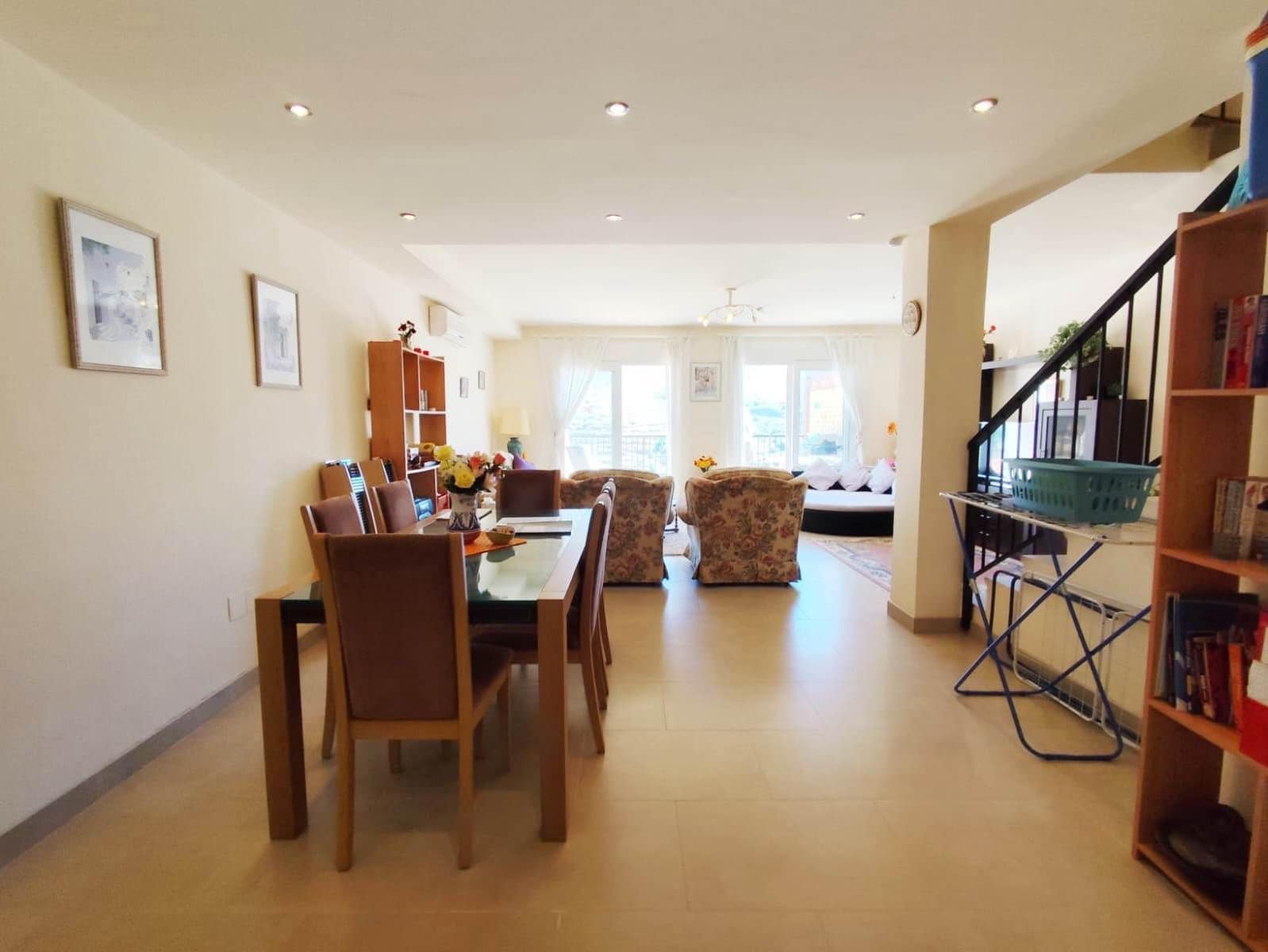 3 bedroom Semi-detached Villa for sale in Almunecar with pool garage - € 280,000 (Ref: 9830553)