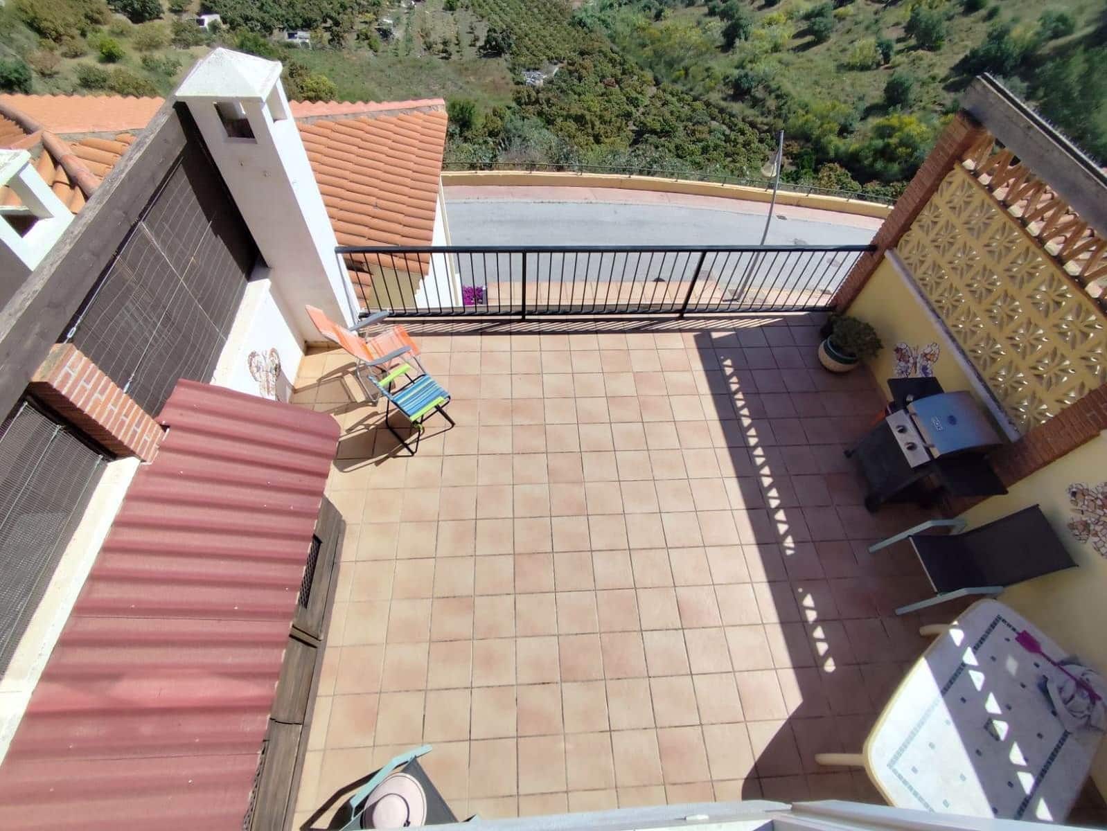 3 bedroom Semi-detached Villa for sale in Almunecar with pool garage - € 280,000 (Ref: 9830553)