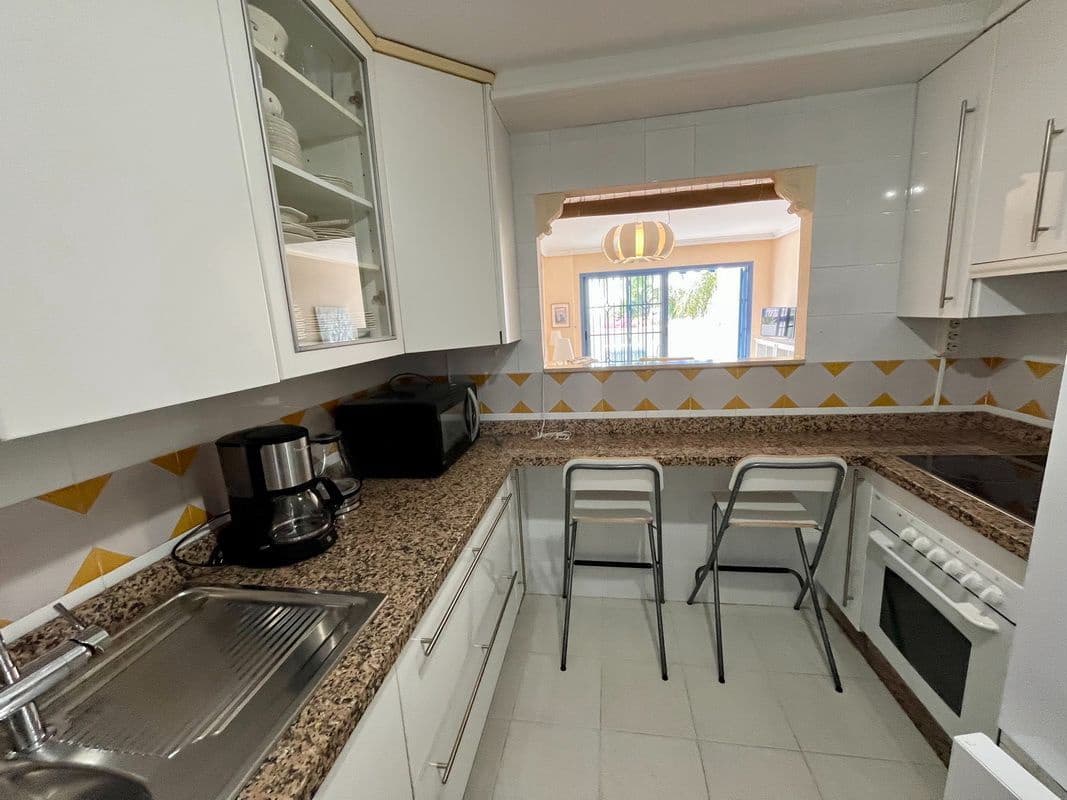 2 bedroom Apartment for sale in Almunecar with pool garage - € 358,000 (Ref: 9833178)