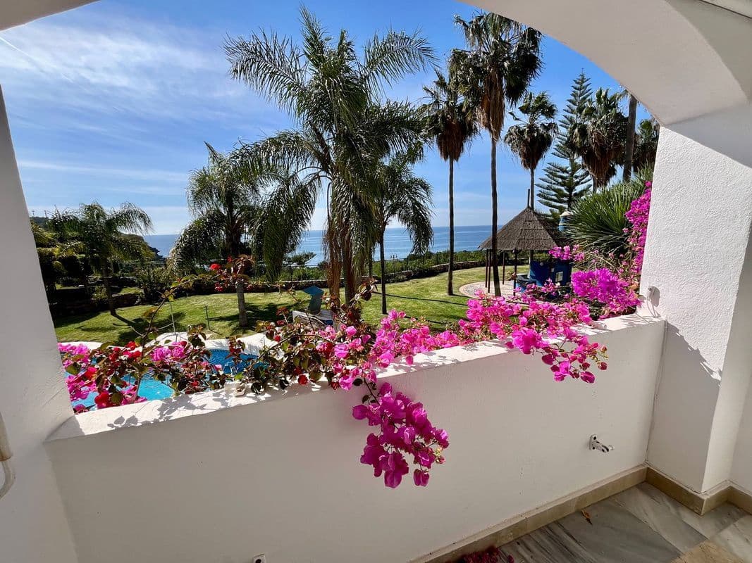 2 bedroom Apartment for sale in Almunecar with pool garage - € 358,000 (Ref: 9833178)