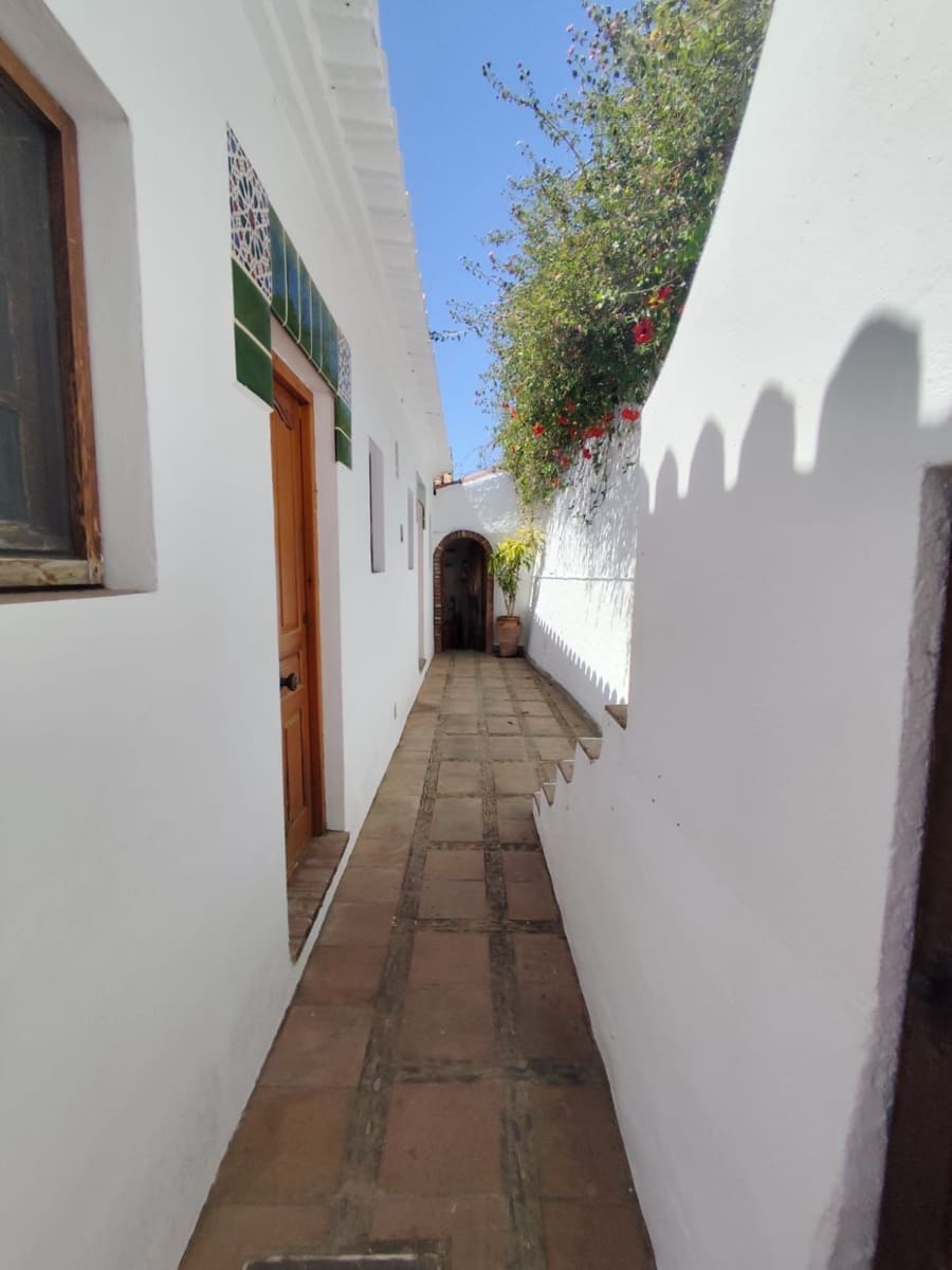 3 quarto Moradia para venda em La Herradura com piscina garagem - 640 000 € (Ref: 9891550)