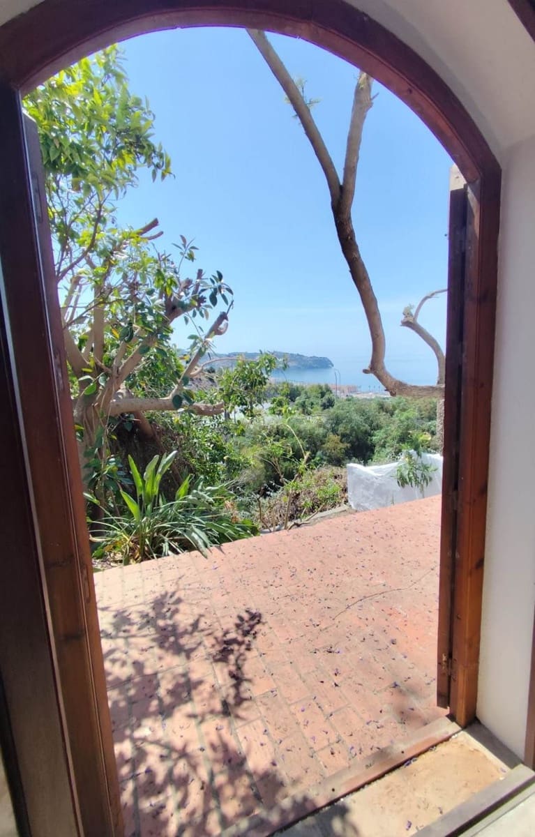 3 quarto Moradia para venda em La Herradura com piscina garagem - 640 000 € (Ref: 9891550)