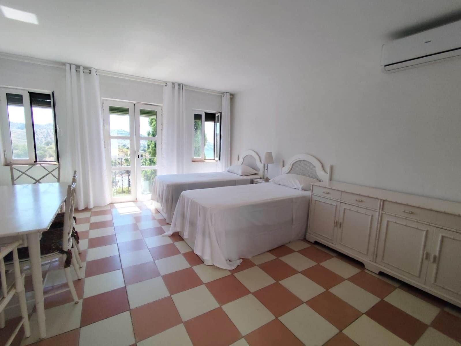3 quarto Moradia para venda em La Herradura com piscina garagem - 640 000 € (Ref: 9891550)