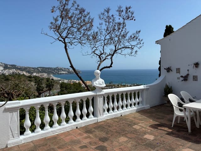 3 soveværelse Villa til salg i La Herradura, Almuñécar med swimmingpool garage - € 549.000 (Ref: 9891550)