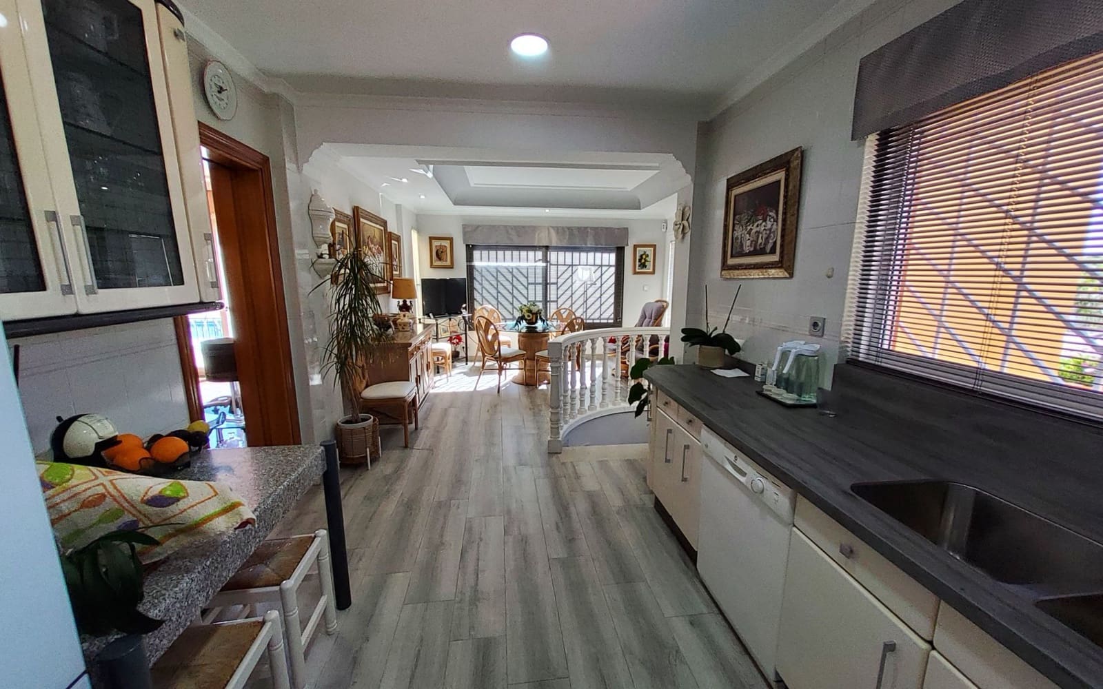 4 sypialnia Willa na sprzedaż w Almunecar z basenem garażem - 1 400 000 € (Ref: 9893660)