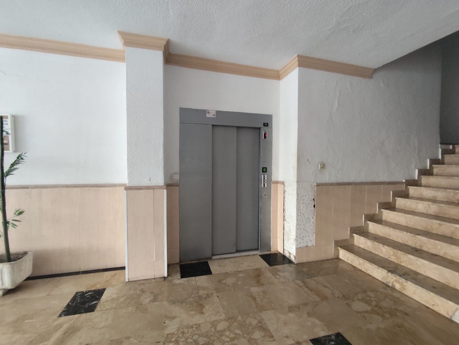 Studio for sale in Almunecar - € 105,000 (Ref: 9937459)