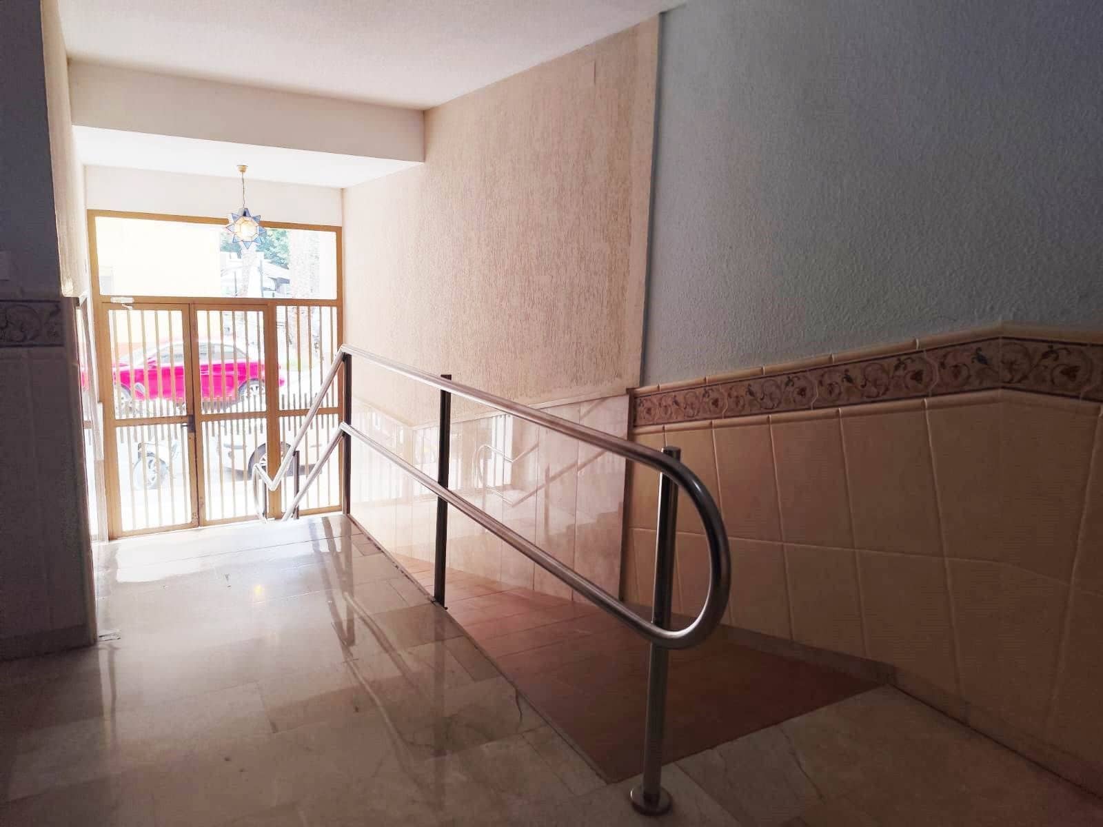 4 Zimmer Apartment zu verkaufen in Almunecar - 220.000 € (Ref: 9984292)