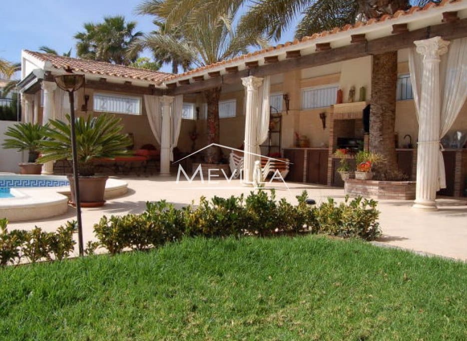 6 bedroom Villa for sale in Playa Flamenca with pool garage - € 2,100,000 (Ref: 2548213)