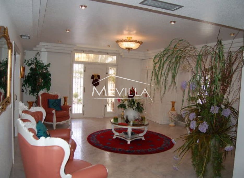 6 bedroom Villa for sale in Playa Flamenca with pool garage - € 2,100,000 (Ref: 2548213)