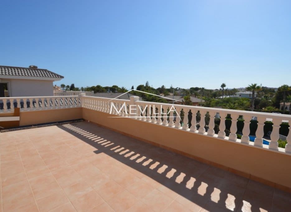 6 Zimmer Villa zu verkaufen in Cabo Roig mit Pool Garage - 1.700.000 € (Ref: 2548249)