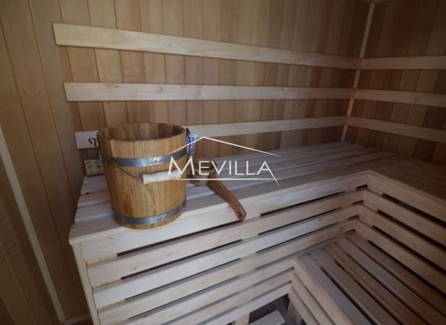 5 sypialnia Willa na sprzedaż w Dehesa de Campoamor, Orihuela z basenem garażem - 1 900 000 € (Ref: 2655420)