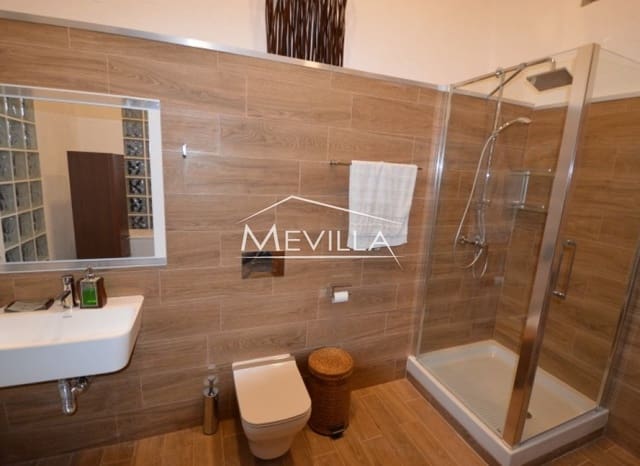 5 sypialnia Willa na sprzedaż w Dehesa de Campoamor, Orihuela z basenem garażem - 1 900 000 € (Ref: 2655420)