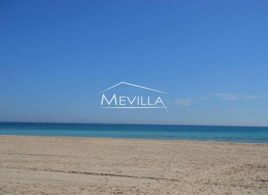 5 sypialnia Willa na sprzedaż w Campoamor z basenem garażem - 1 900 000 € (Ref: 2655420)